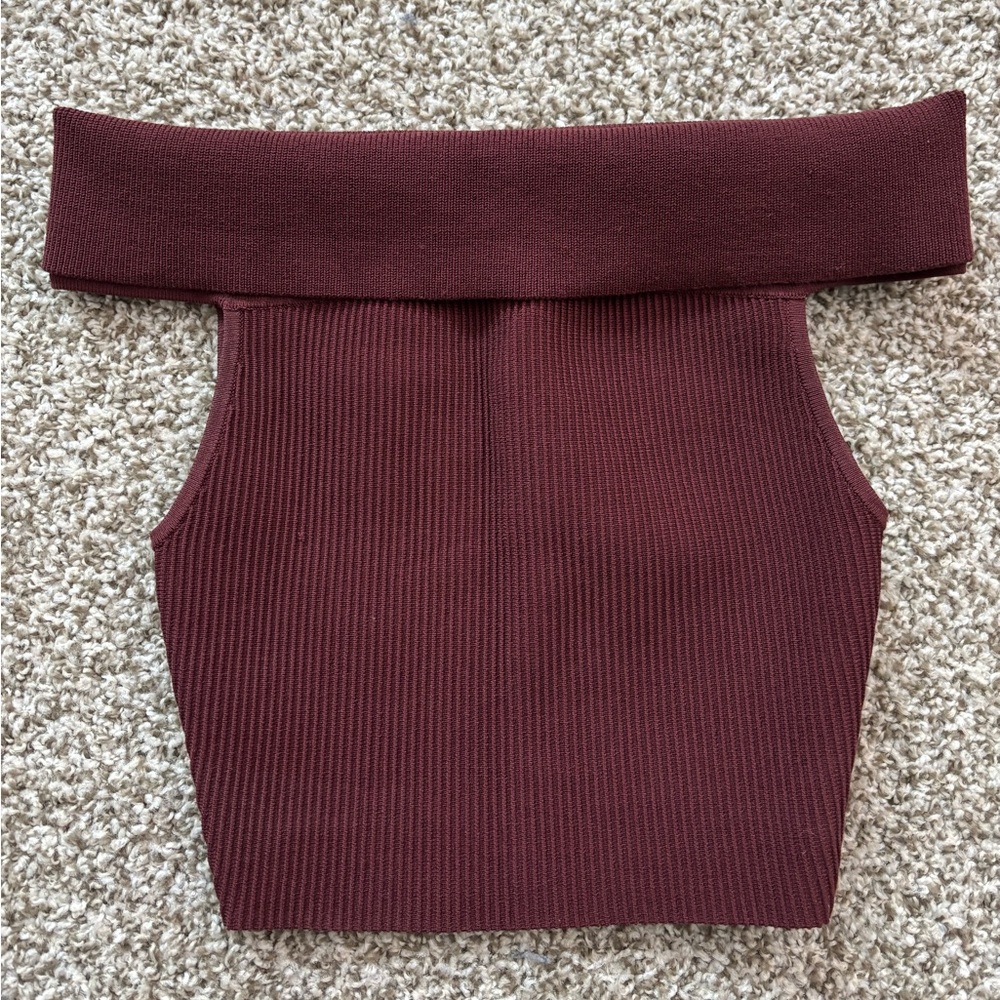 Aritzia Babaton Sculpt Knit Off Shoulder Top